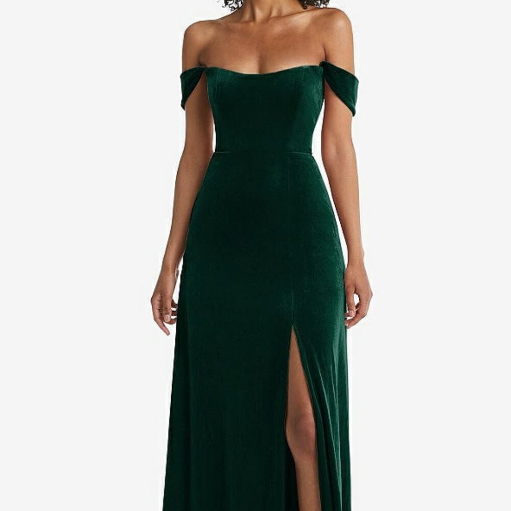 After Six 1551...Off-the-Shoulder Flounce Sleeve Velvet Maxi..Evergreen..Size 0